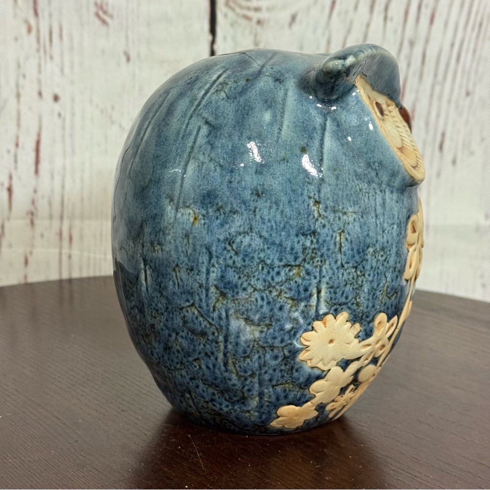 Ashland Home Collection Blue and Cream Ceramic Owl Figurine Beautiful Details - Picture 3 of 10